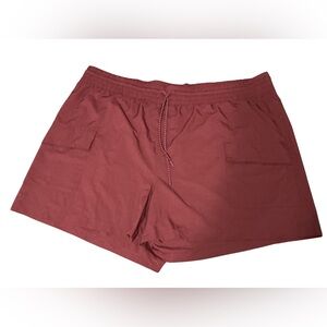 Women's Cargo Shorts in Maroon